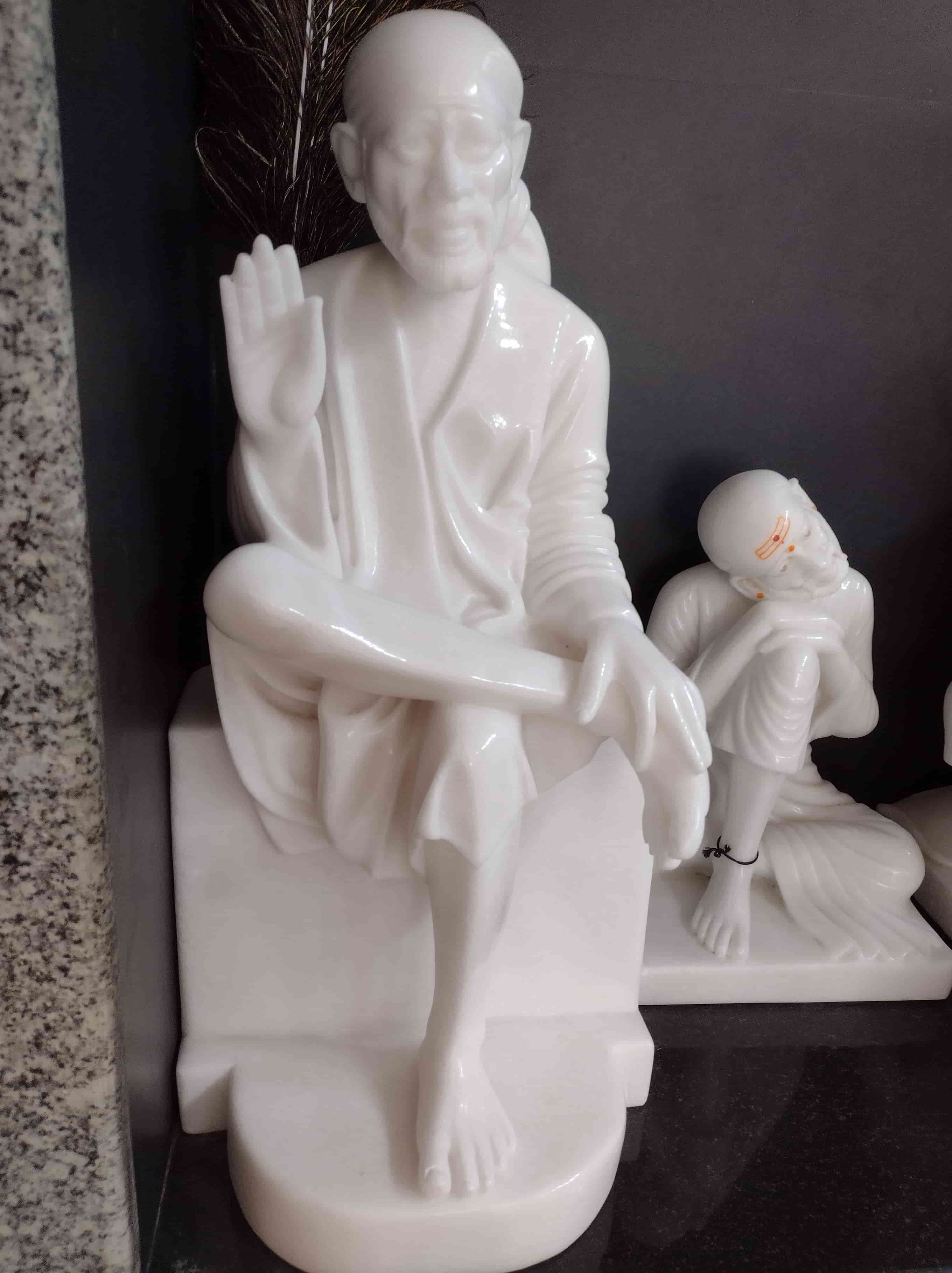 Sai Baba Statue